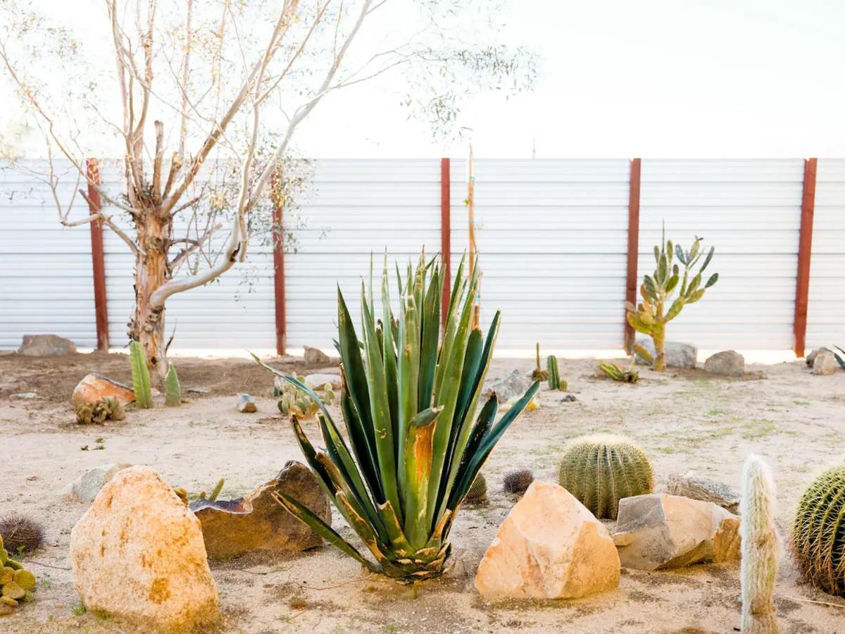 The Zen - Outdoor Shower, Gas Fireplace, Walkable To Shops & Restaurants Joshua Tree Extérieur photo
