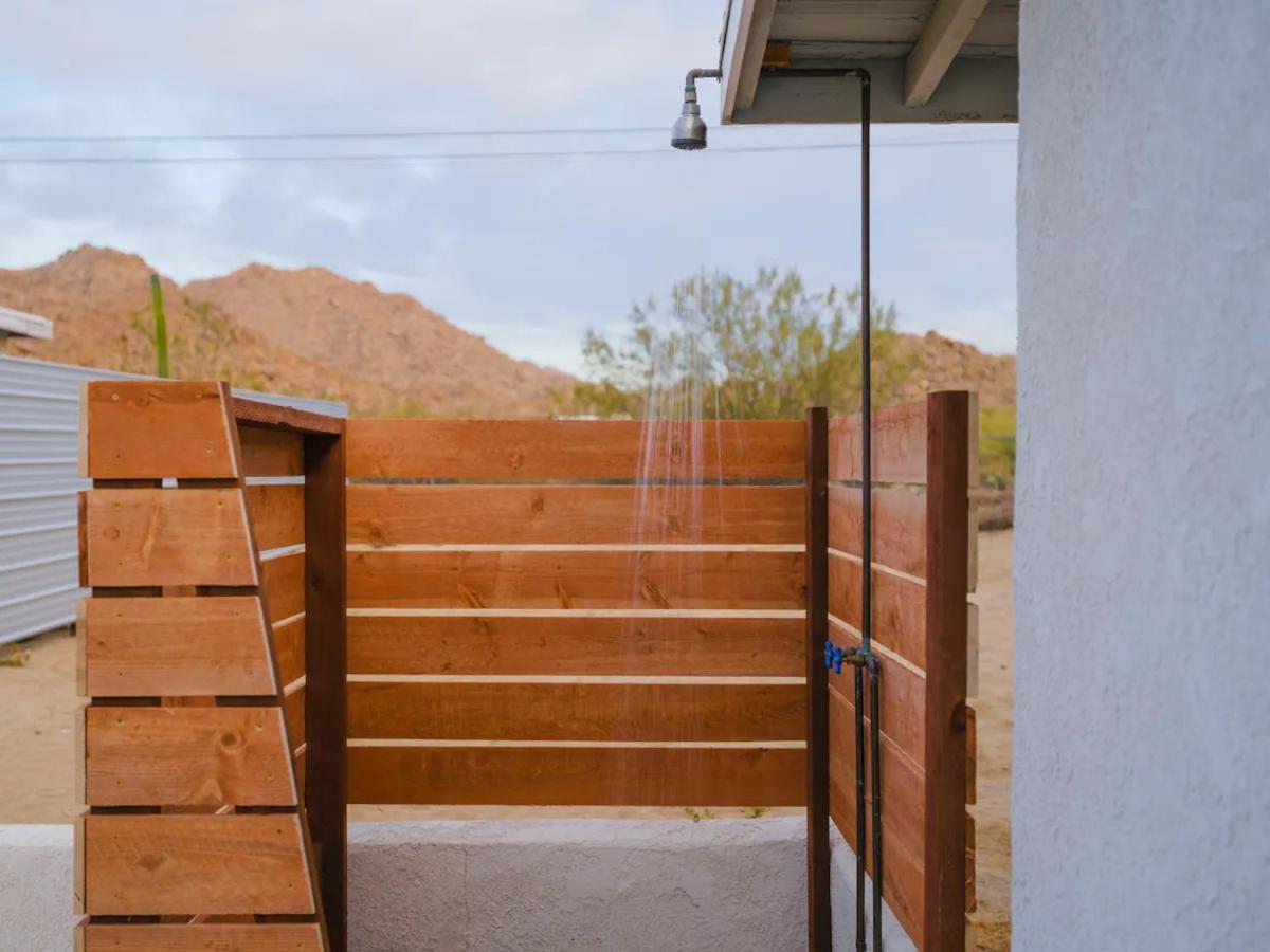 The Zen - Outdoor Shower, Gas Fireplace, Walkable To Shops & Restaurants Joshua Tree Extérieur photo