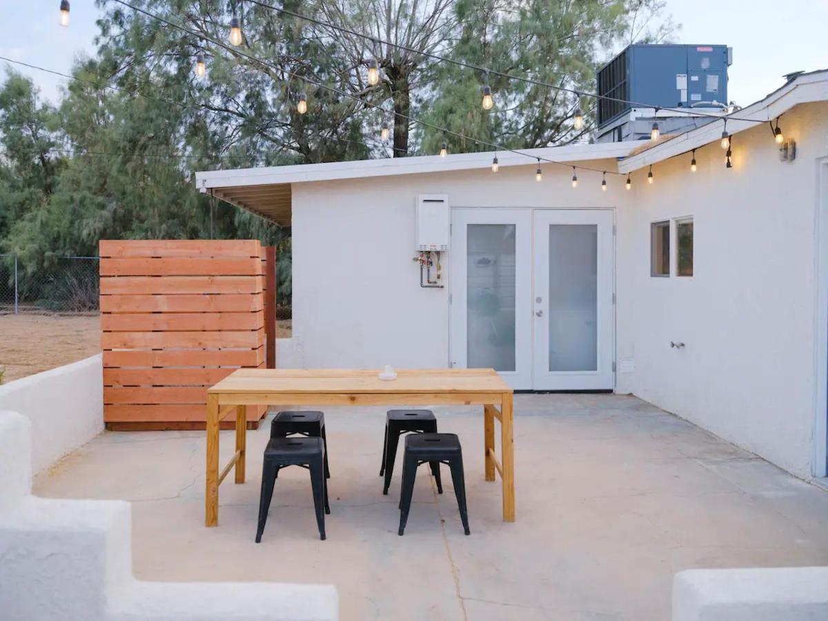 The Zen - Outdoor Shower, Gas Fireplace, Walkable To Shops & Restaurants Joshua Tree Extérieur photo