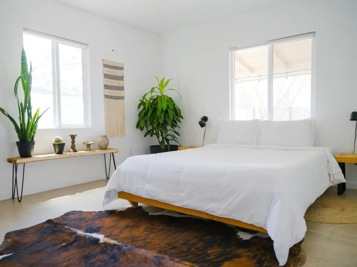 The Zen - Outdoor Shower, Gas Fireplace, Walkable To Shops & Restaurants Joshua Tree Extérieur photo
