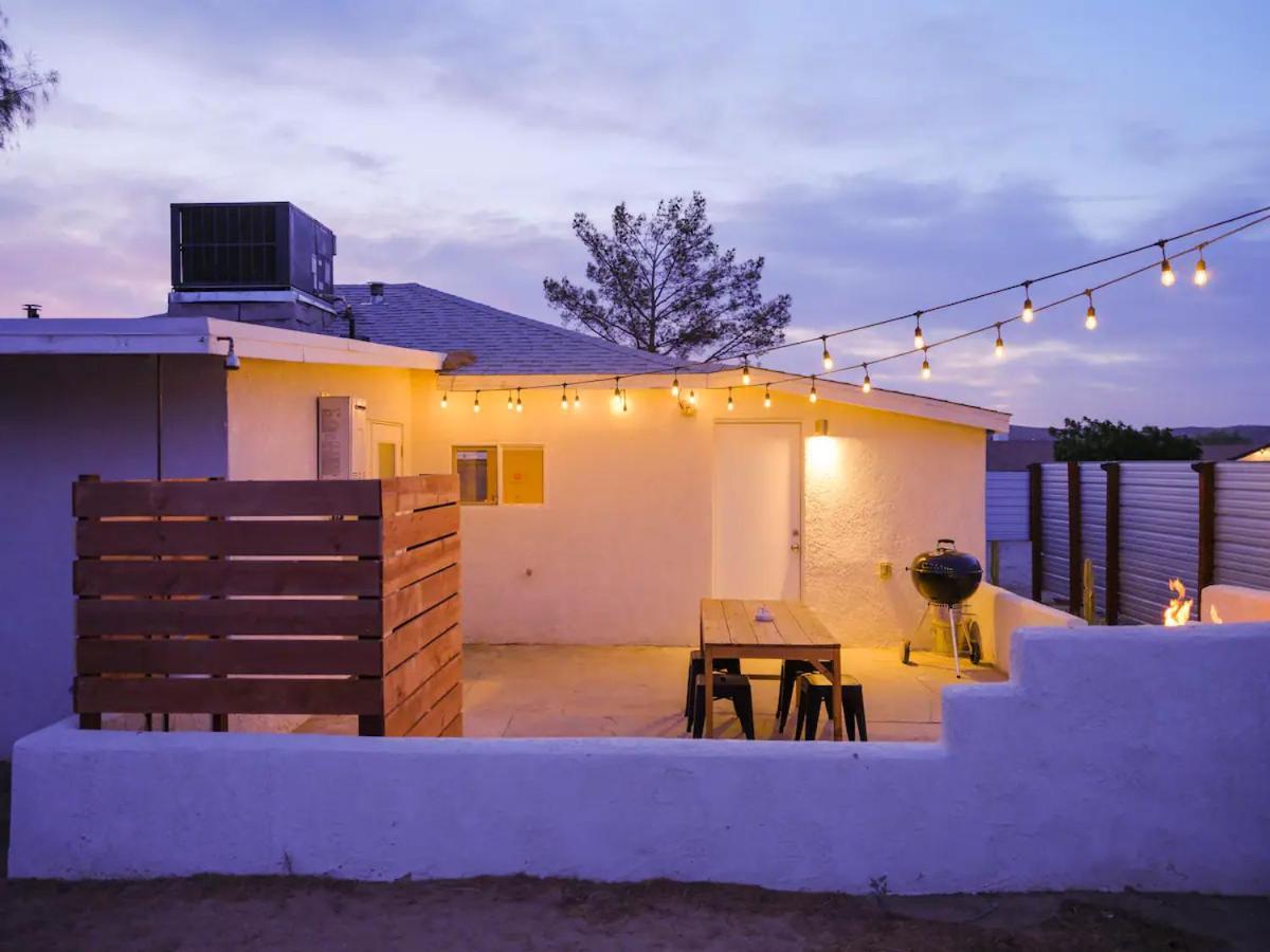 The Zen - Outdoor Shower, Gas Fireplace, Walkable To Shops & Restaurants Joshua Tree Extérieur photo